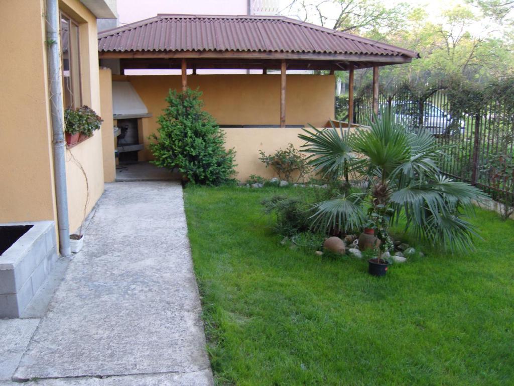 Kirovi House - Guest Rooms Carewo Zewnętrze zdjęcie
